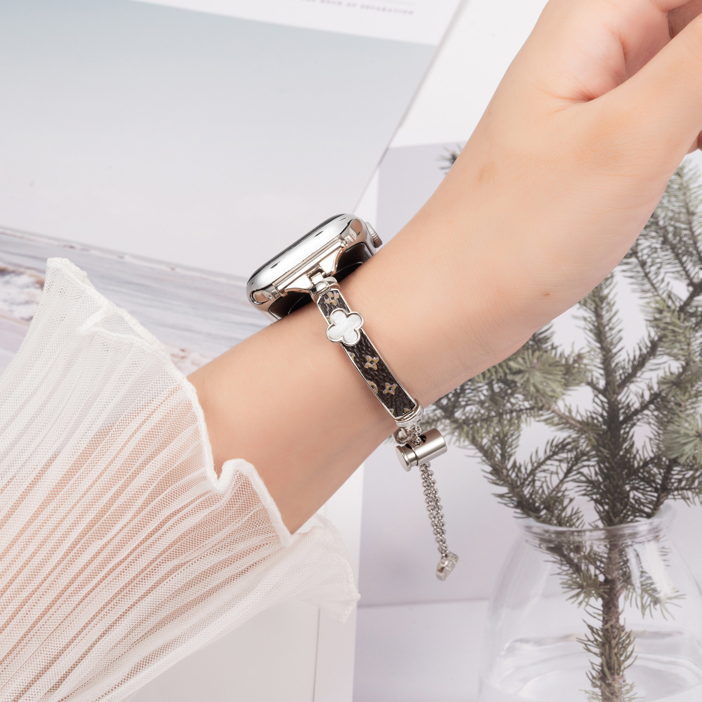 Four-Leaf Clover Chain Bracelet Band for Apple Watch