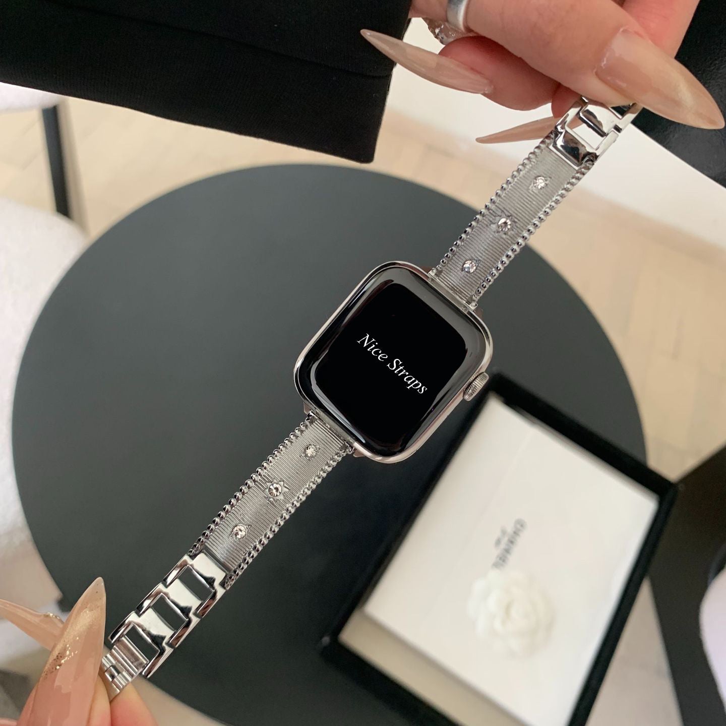 Gold Metallic Apple Watch Band for Women – Luxury Diamond Metal Strap