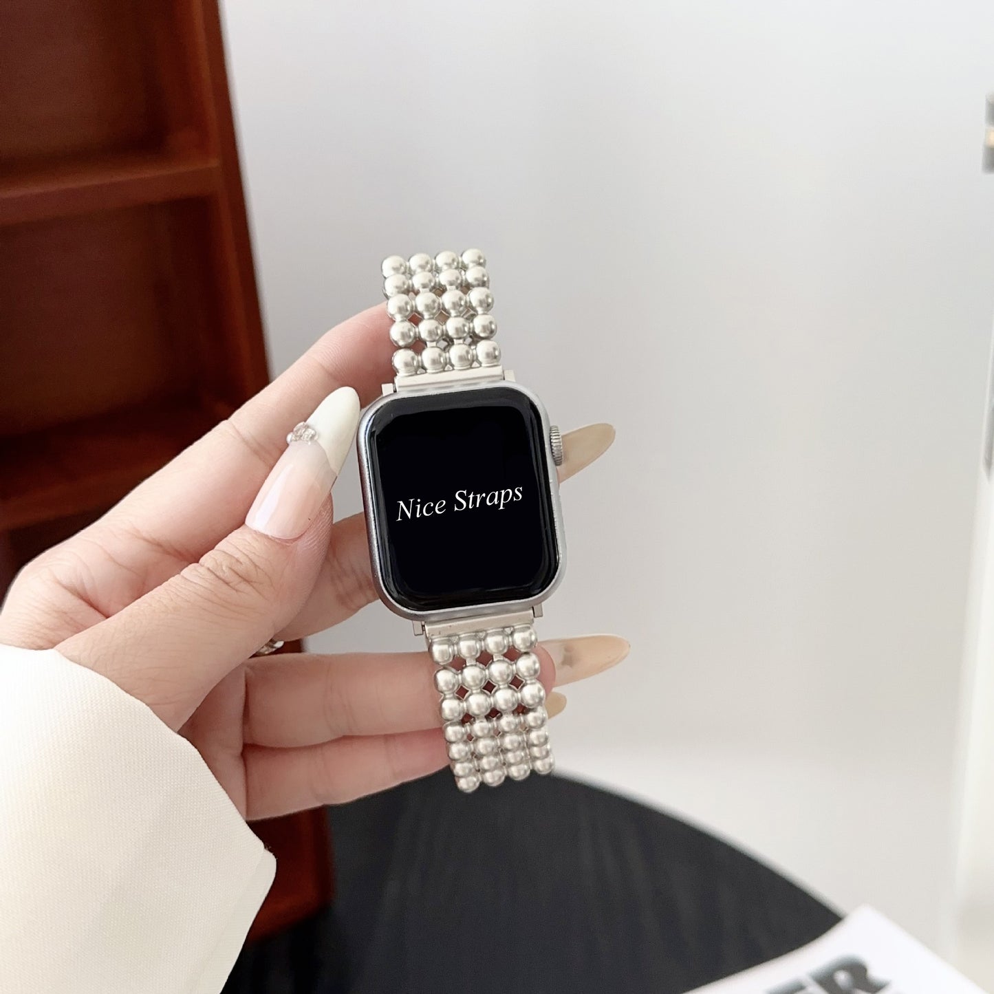 Fashion 4-Bead Metal Bracelet Strap
