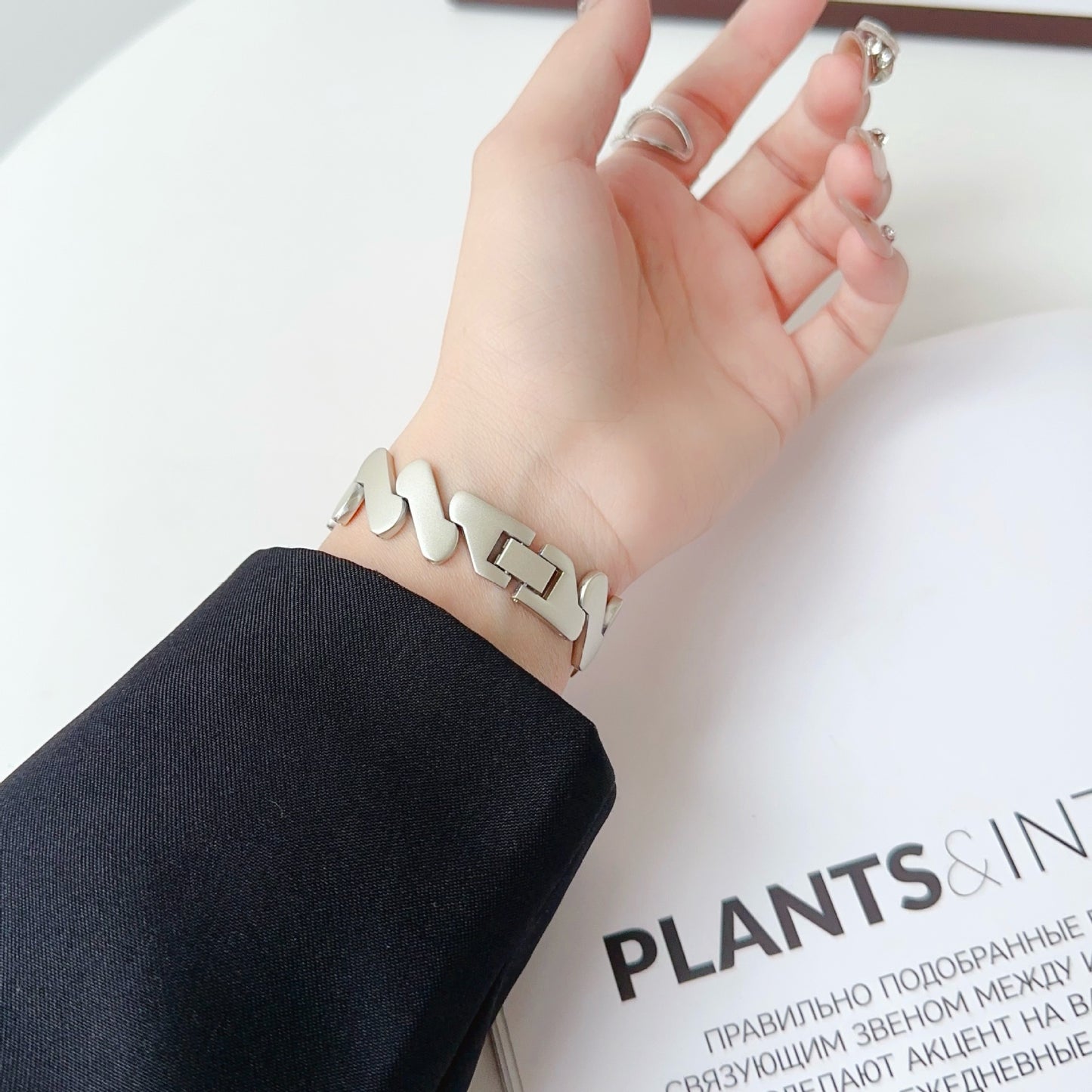 Wavy Metal Link Bracelet Watch Band