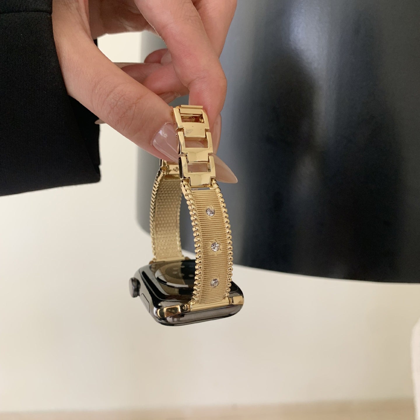 Gold Metallic Apple Watch Band for Women – Luxury Diamond Metal Strap