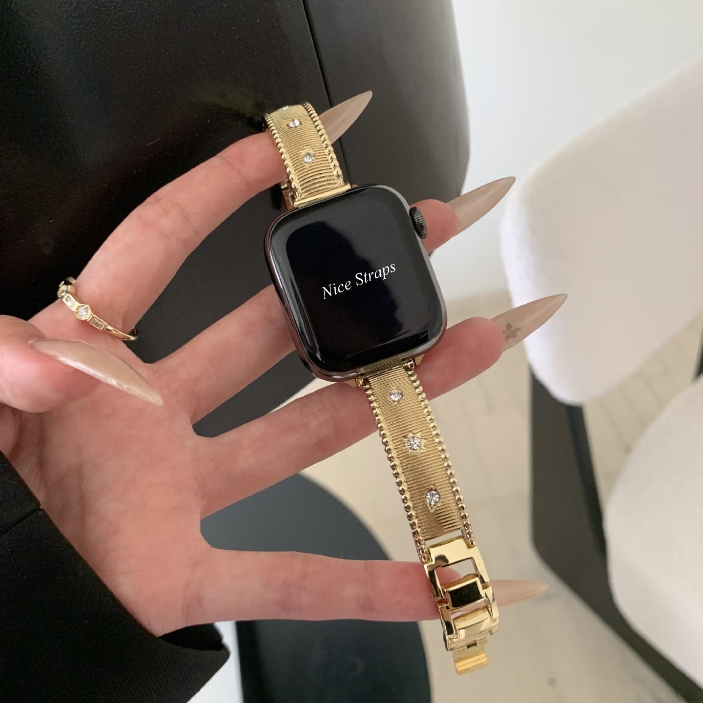 Rose gold metal Apple Watch band for women by Nice Straps
